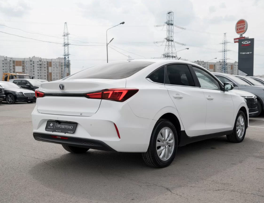 Changan Eado EV AT
