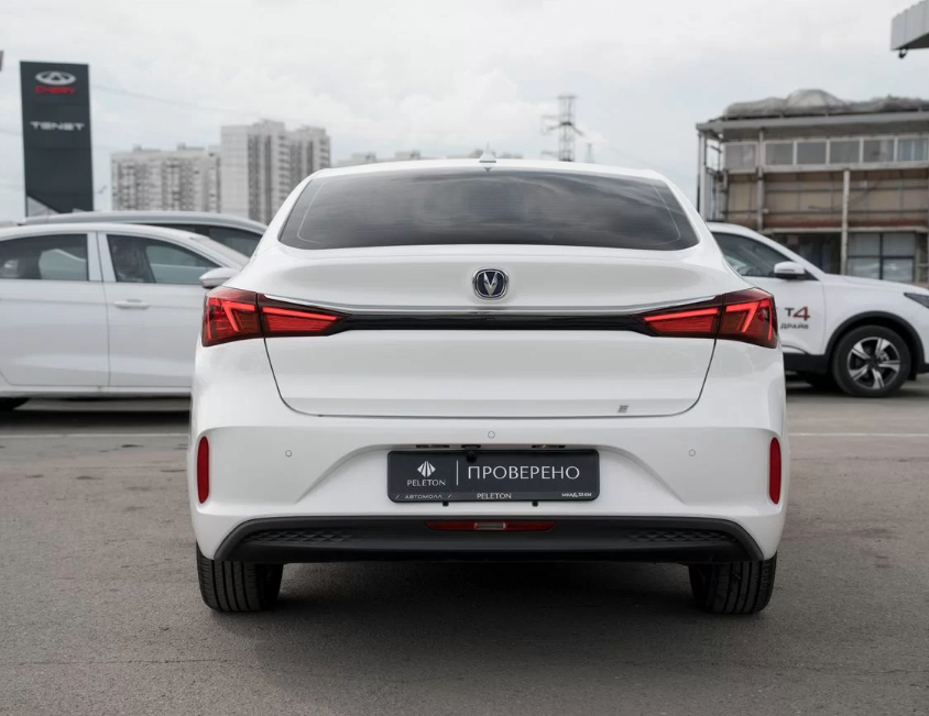 Changan Eado EV AT фото 15