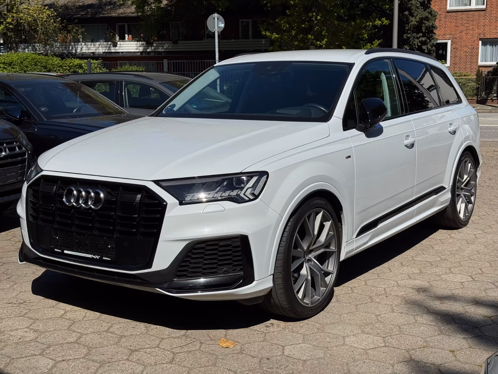 Audi Q7 quattro фото 2