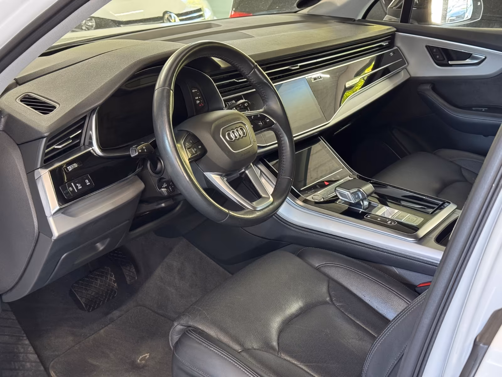 Audi Q7 quattro фото 11